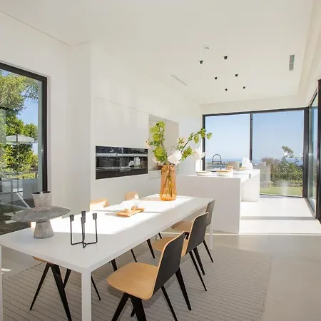 Villa Royale, Moderna Con Piscina Y Vistas Al Mar Marbella