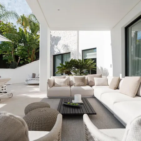 Royale, Moderna Con Piscina Y Vistas Al Mar