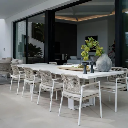 Villa Royale, Moderna Con Piscina Y Vistas Al Mar Marbella