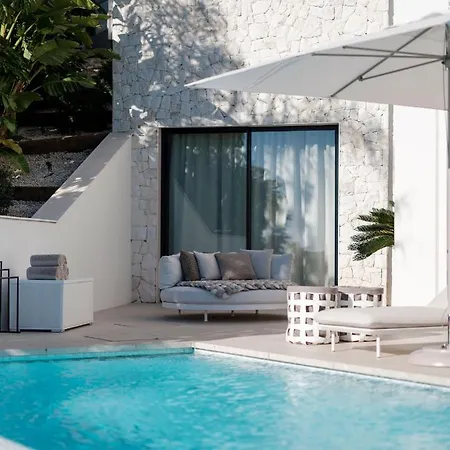 Royale, Moderna Con Piscina Y Vistas Al Mar Villa
