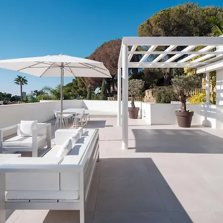 Villa Royale, Moderna Con Piscina Y Vistas Al Mar Marbella