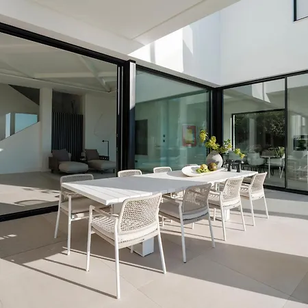 Royale, Moderna Con Piscina Y Vistas Al Mar Marbella